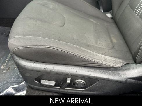 Used 2022 Hyundai Elantra SEL w/ Convenience + Premium Package image 12