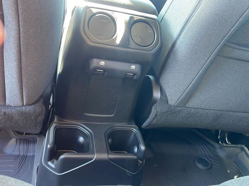 New 2025 Jeep Gladiator Willys image 28