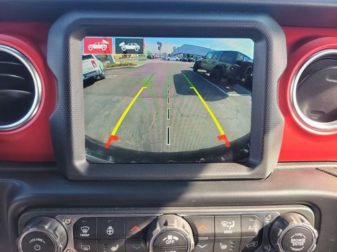 Certified 2022 Jeep Wrangler Unlimited Rubicon w/ Xtreme Recon 35" Tire Package image 26