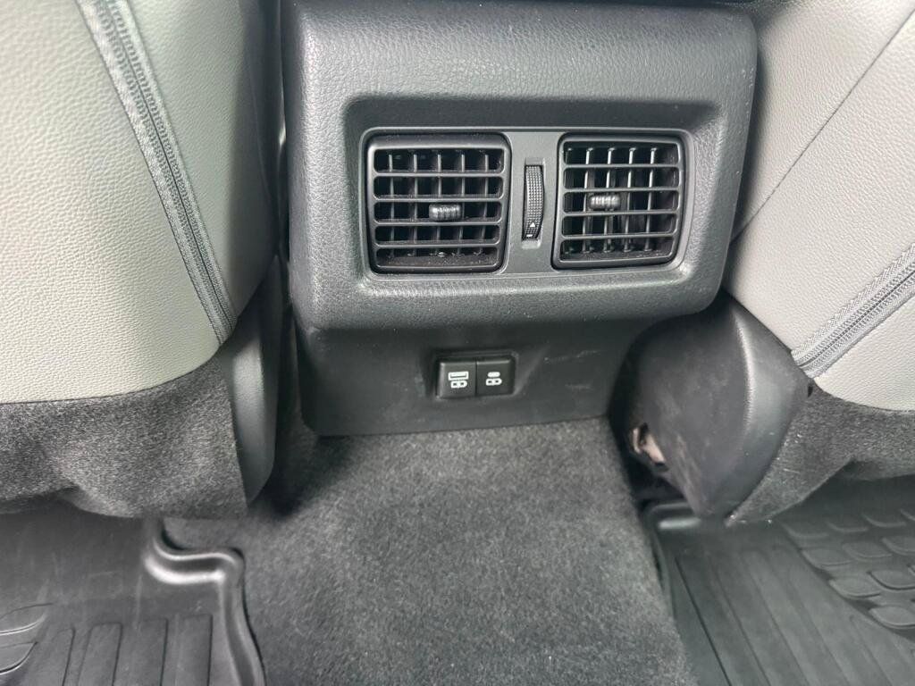 Certified 2026 Toyota Camry SE AWD/4WD image 7