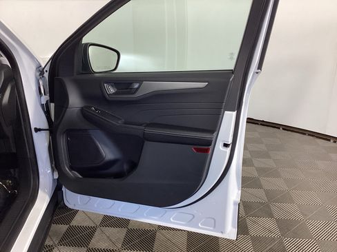 Used 2023 Ford Escape Active AWD/4WD image 8