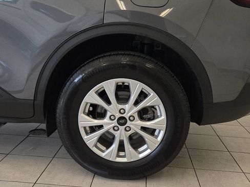 Used 2025 Ford Escape Active AWD/4WD image 15