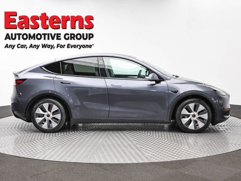 Used 2023 Tesla Model Y Long Range AWD/4WD image 4