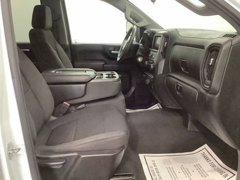 Used 2022 Chevrolet Silverado 2500 Custom w/ Custom Convenience Package image 22