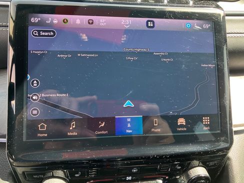 Used 2023 Jeep Grand Cherokee L Limited w/ Trailer Tow Group (B) AWD/4WD image 22