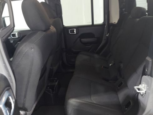 Used 2021 Jeep Gladiator Sport AWD/4WD image 14