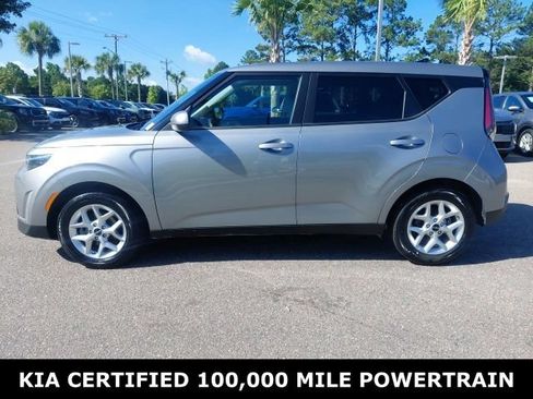 Used 2025 Kia Soul LX w/ LX Technology Package FWD image 8