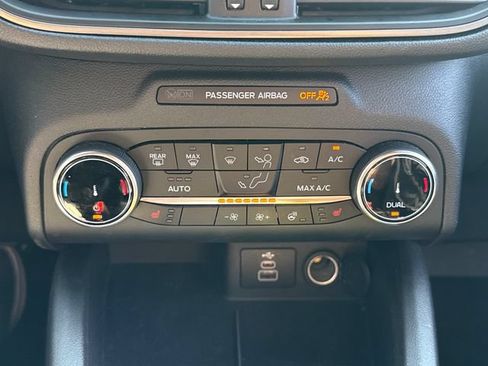 Used 2025 Ford Escape ST-Line Select AWD/4WD image 29