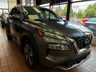Used 2023 Nissan Rogue SL w/ SL Premium Package