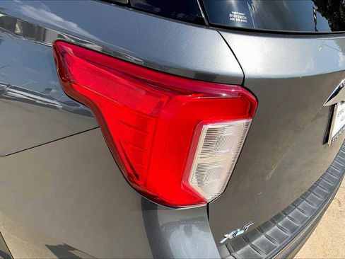 Used 2022 Ford Explorer XLT w/ Equipment Group 202A image 28