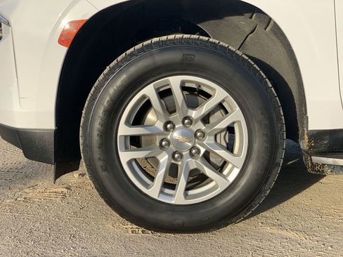 Certified 2023 Chevrolet Suburban LT image 31