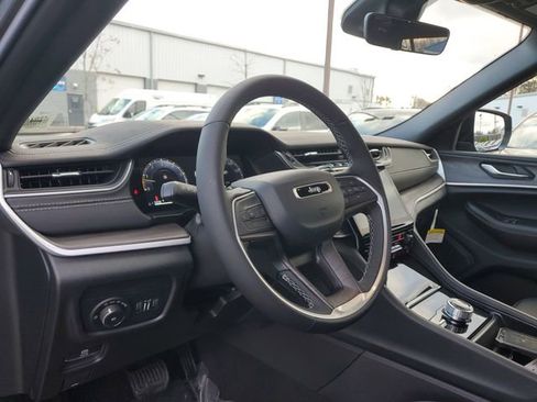 New 2025 Jeep Grand Cherokee Limited image 20