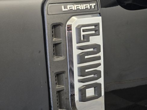Certified 2023 Ford F250 Lariat w/ Lariat Ultimate Package AWD/4WD image 12