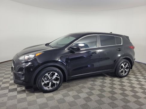 Used 2020 Kia Sportage LX FWD image 2