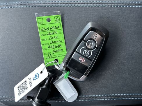 Used 2024 Ford Bronco Wildtrak image 29