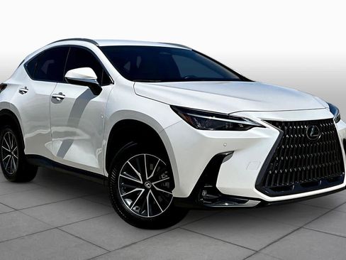 Used 2025 Lexus NX 250 FWD w/ Accessory Package (Z1) image 3