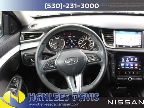 Used 2019 INFINITI QX50 Luxe w/ Navigation Package AWD/4WD image 16