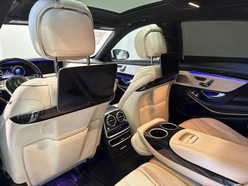 Used 2018 Mercedes-Benz S 560 Sedan image 32