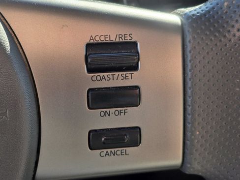 Used 2007 Nissan Frontier SE w/ Power Pkg AWD/4WD image 12