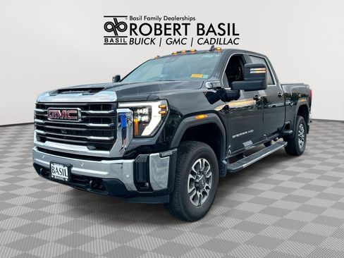 Used 2025 GMC Sierra 2500 SLE w/ SLE Value Package; AWD/4WD image 1