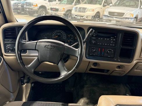 Used 2003 Chevrolet Avalanche 2500 AWD/4WD image 21