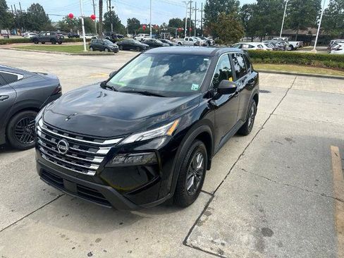 Certified 2025 Nissan Rogue S FWD image 1