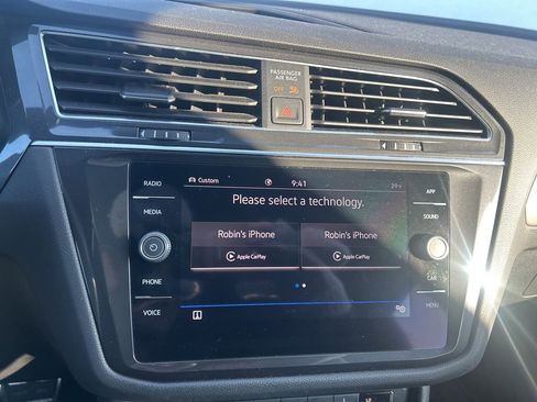 Used 2021 Volkswagen Tiguan SE R-Line image 26