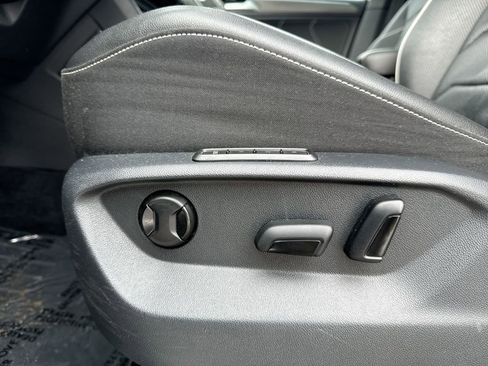 Used 2022 Volkswagen Tiguan SEL R-Line image 14