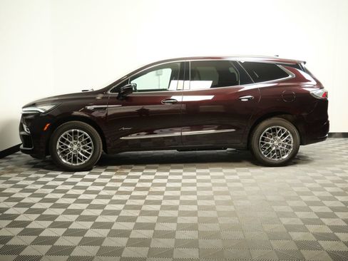 Used 2023 Buick Enclave Avenir w/ Avenir Technology Package image 4
