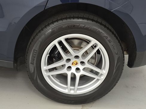 Used 2021 Porsche Macan image 34