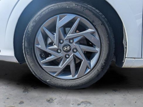 Used 2024 Hyundai Elantra SEL FWD image 20