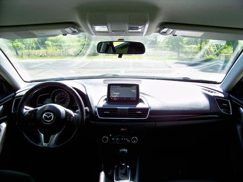 Used 2014 MAZDA MAZDA3 i Touring w/ Technology Package FWD image 38