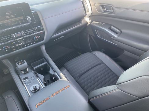 New 2025 Nissan Pathfinder Rock Creek image 17