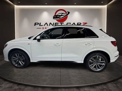 Used 2024 Audi Q3 2.0T Premium AWD/4WD image 2