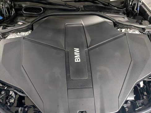 New 2026 BMW i7 xDrive60 image 18