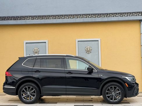 Used 2023 Volkswagen Tiguan SE FWD image 7