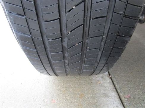 Used 2023 Nissan Frontier SV image 10