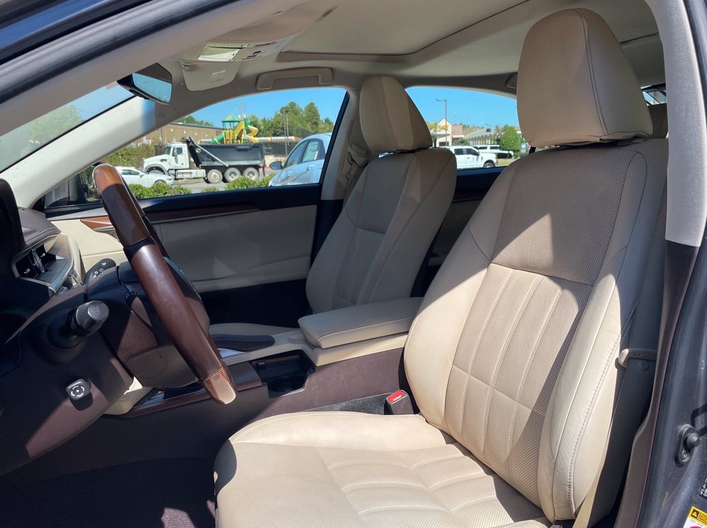 Used 2016 Lexus ES 300h w/ Luxury Package w/Wood Trim FWD image 25