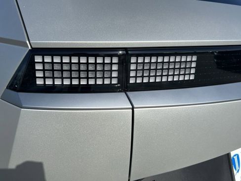 New 2023 Hyundai Ioniq 5 SEL image 17