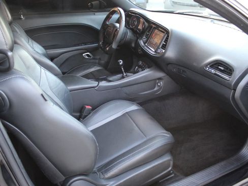 Used 2015 Dodge Challenger R/T Plus image 28