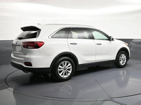 Used 2019 Kia Sorento FWD w/ LX Convenience Package image 5