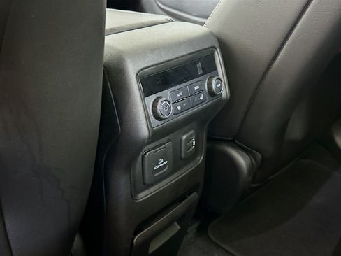 Used 2019 GMC Acadia Denali w/ Technology Package AWD/4WD image 28