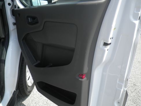 Used 2024 Ford Transit 350 XLT image 23