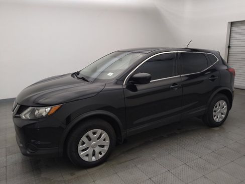 Used 2019 Nissan Rogue Sport S FWD image 2