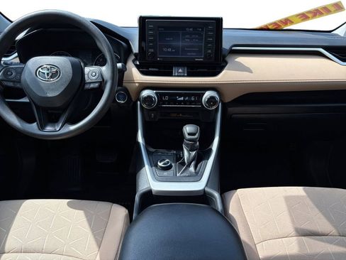 Used 2020 Toyota RAV4 XLE AWD/4WD image 14