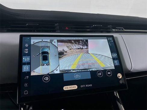 Used 2025 Land Rover Range Rover Sport Dynamic SE image 17