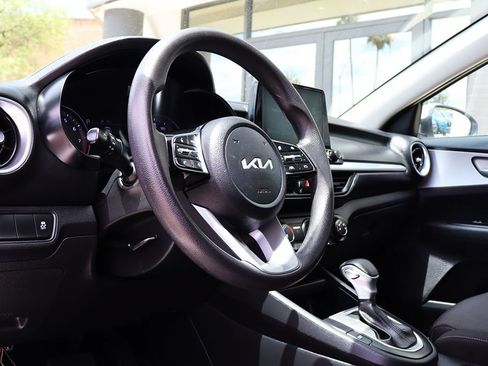 Used 2022 Kia Forte LXS FWD image 39