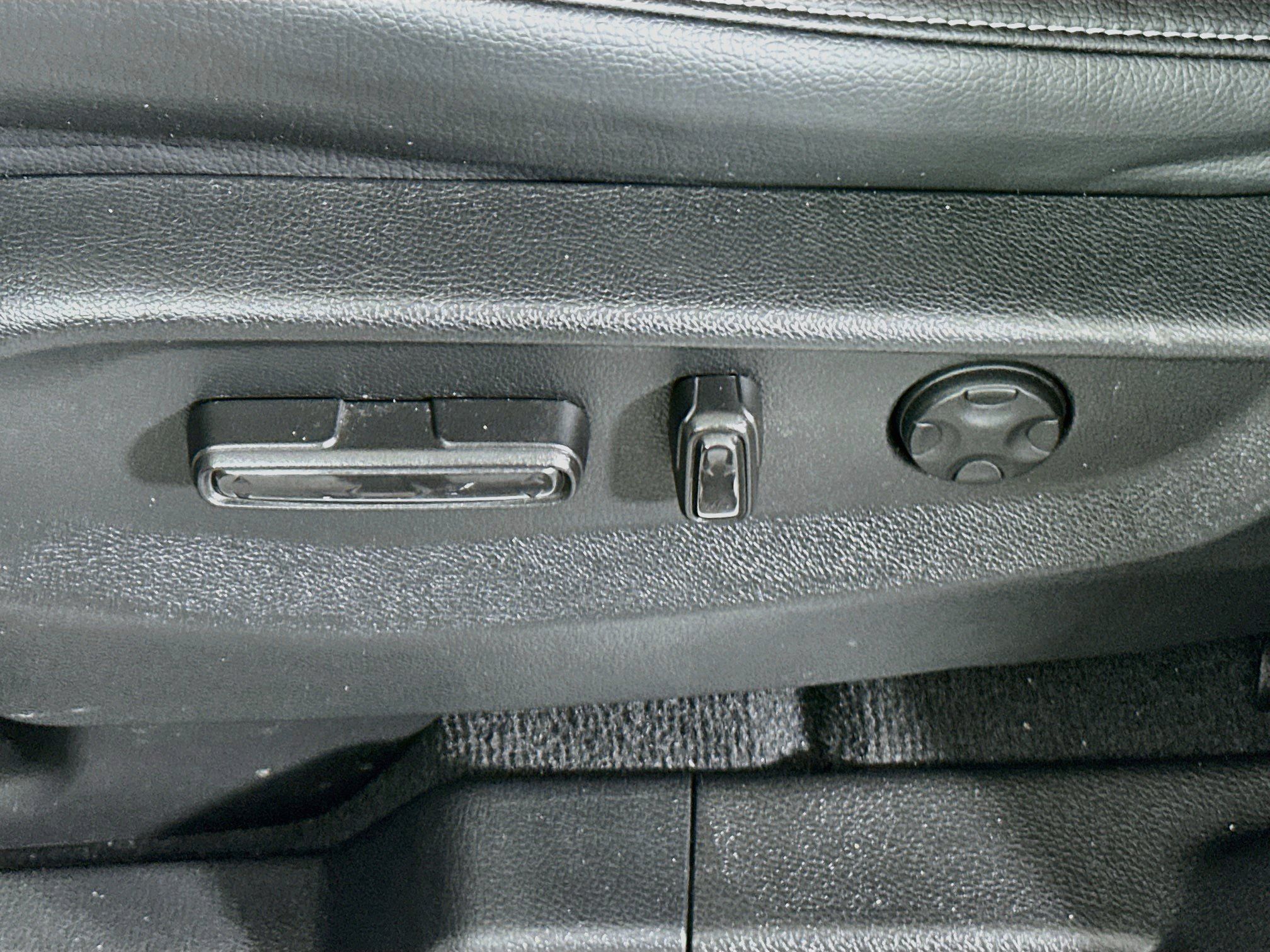 Used 2024 Honda Odyssey Touring image 13