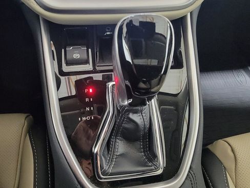 Used 2025 Subaru Outback Limited image 18