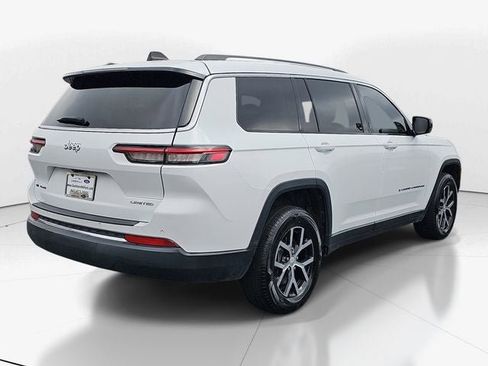 Used 2023 Jeep Grand Cherokee L Limited image 3